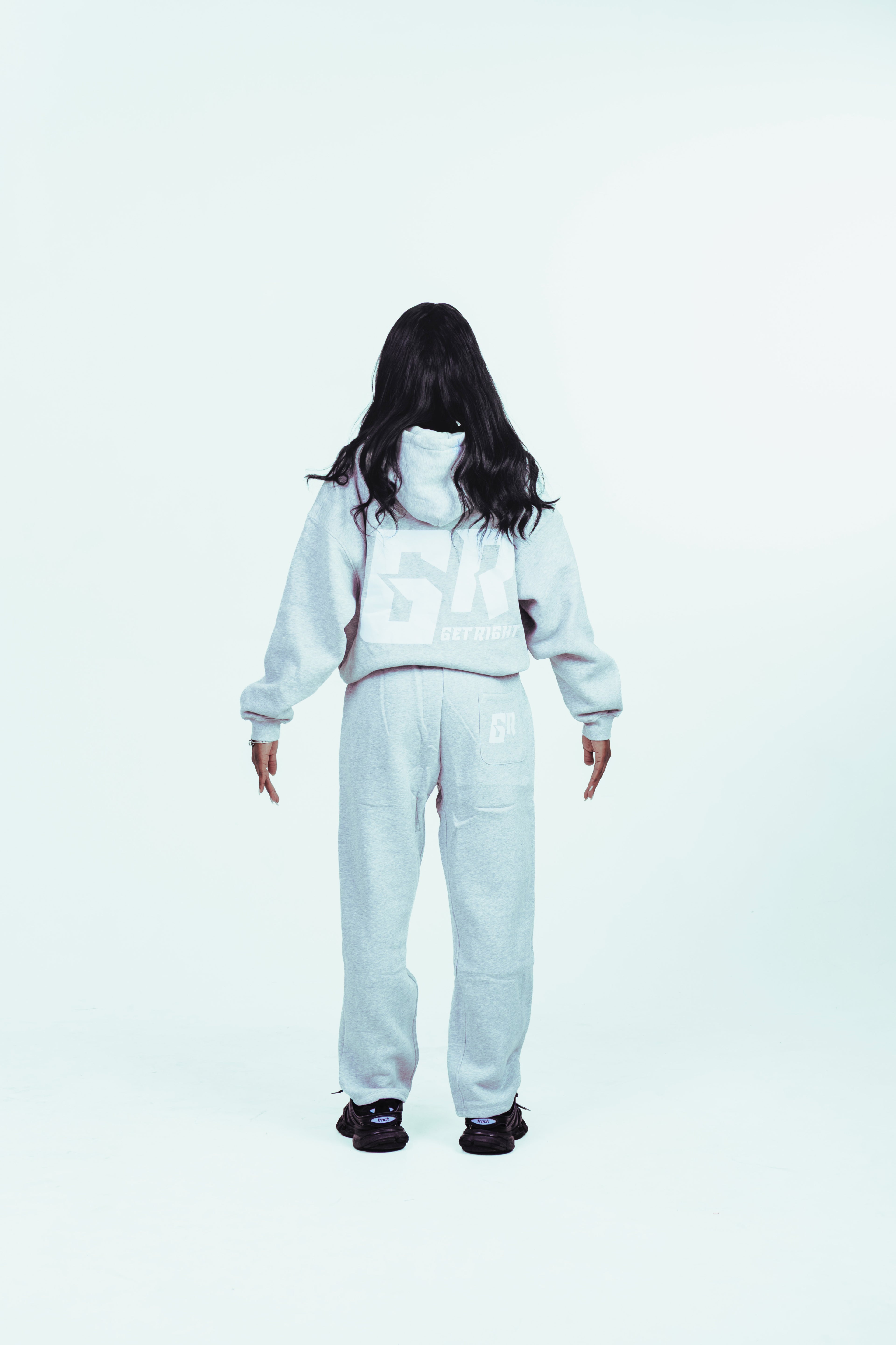 GR LOGO HOODIE – GREY